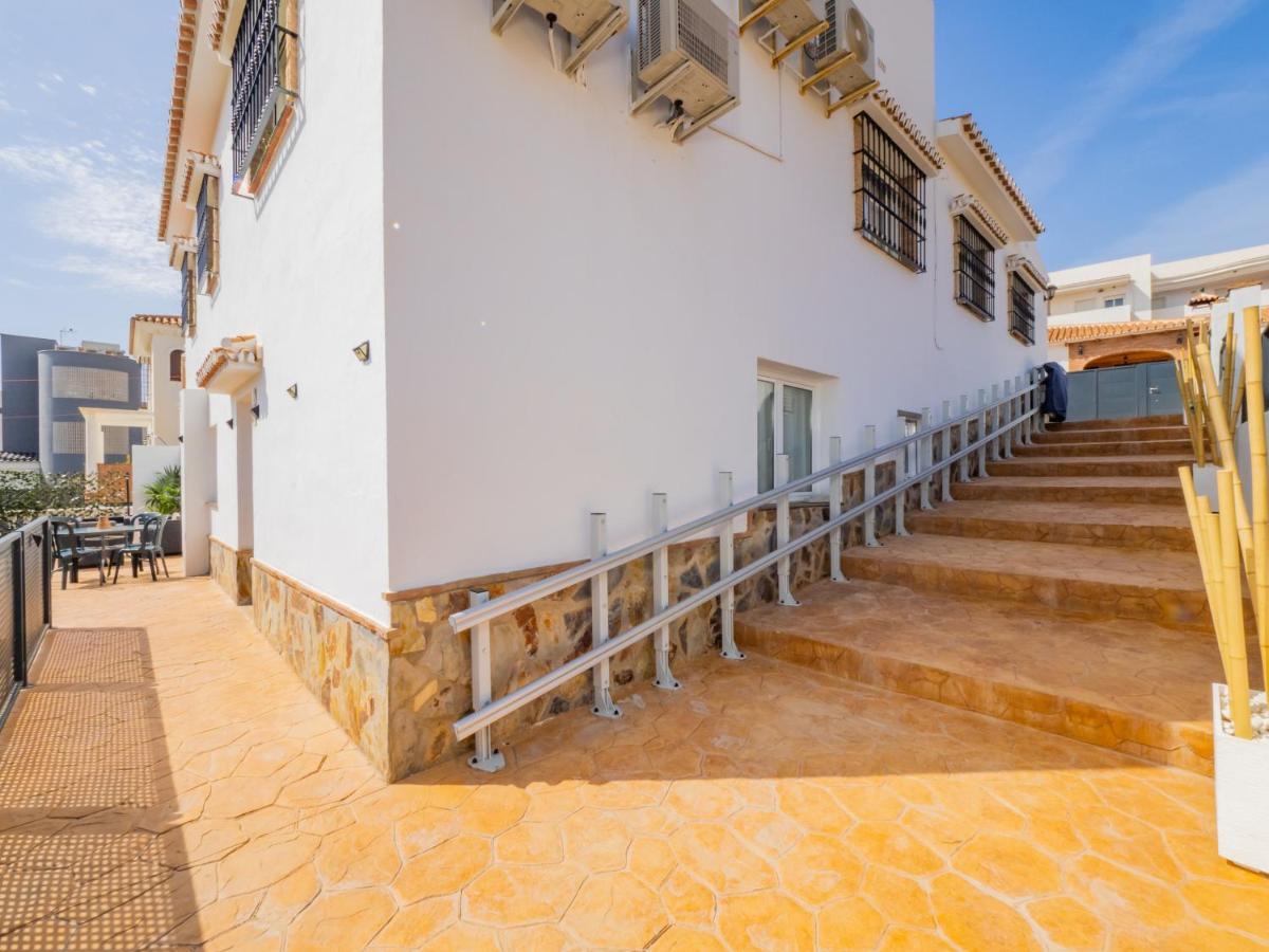 Cubo'S Hostal William'S Sunny 1 With Breakfast Торре-де-Бенагальбон Экстерьер фото