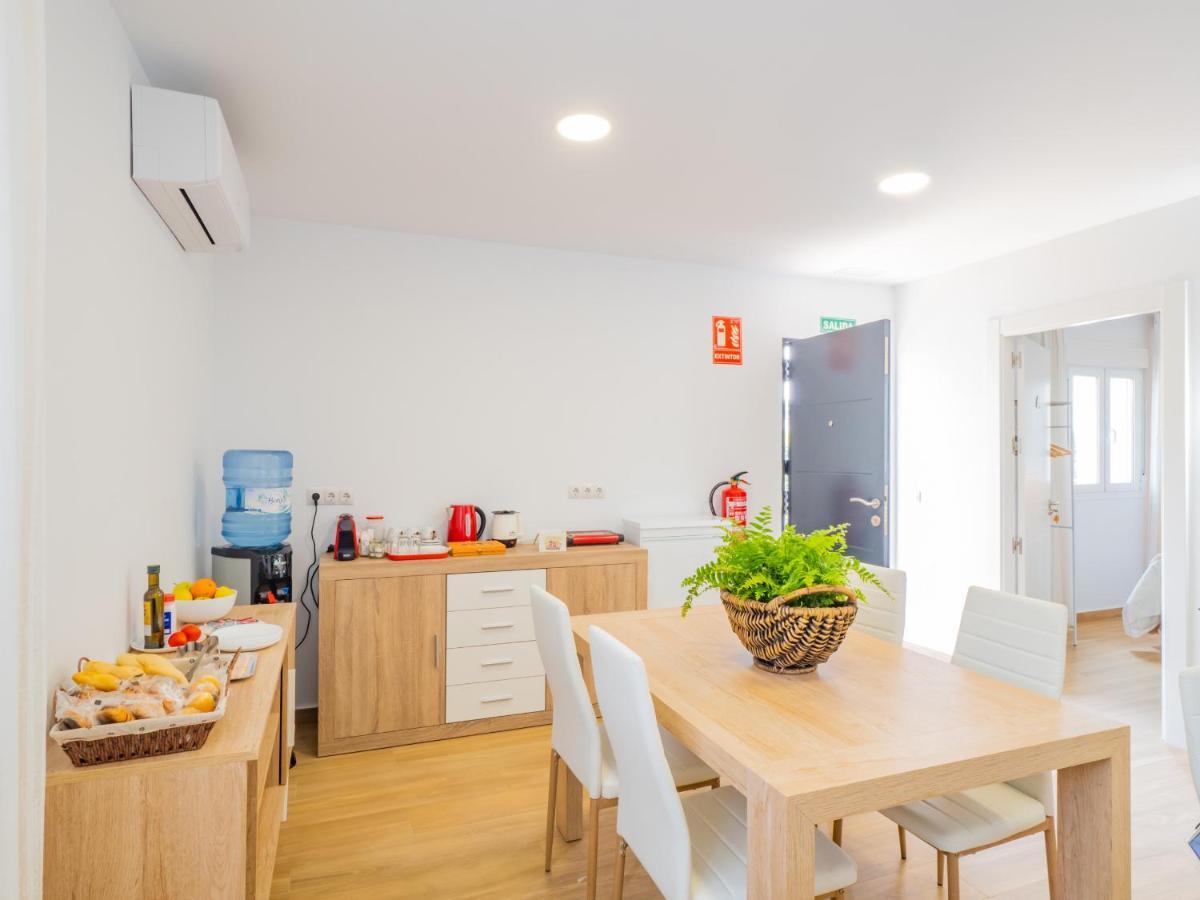 Cubo'S Hostal William'S Sunny 1 With Breakfast Торре-де-Бенагальбон Экстерьер фото